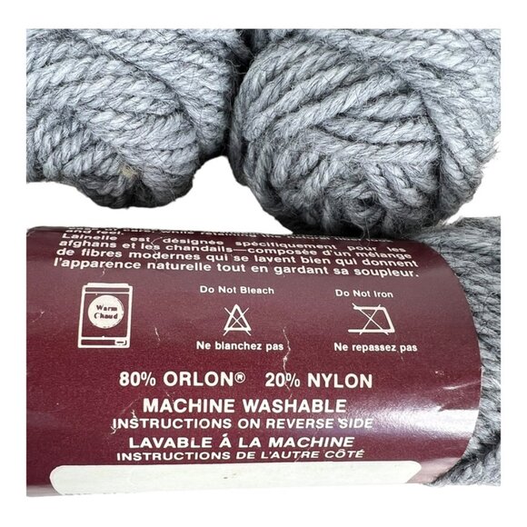 8‎ Skeins of Gray Yarn - Picture 4 of 5